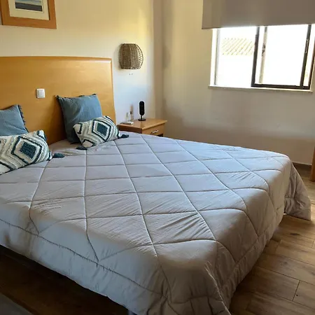 Casa Oliveirinhas * 알보르